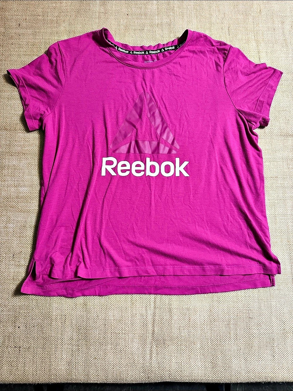 Reebok Short Sleeve Athletic Tee in Pink Size XL